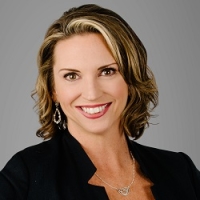 Host Mendy Heiz